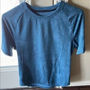 Lululemon Athletica Blue Short Sleeve T-Shirt size small
